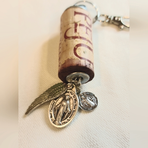 BOGO-Upcycled Wine Cork Key Chain or Purse Charm- 2 for 1 - Pick Which 2. - Picture 13 of 16